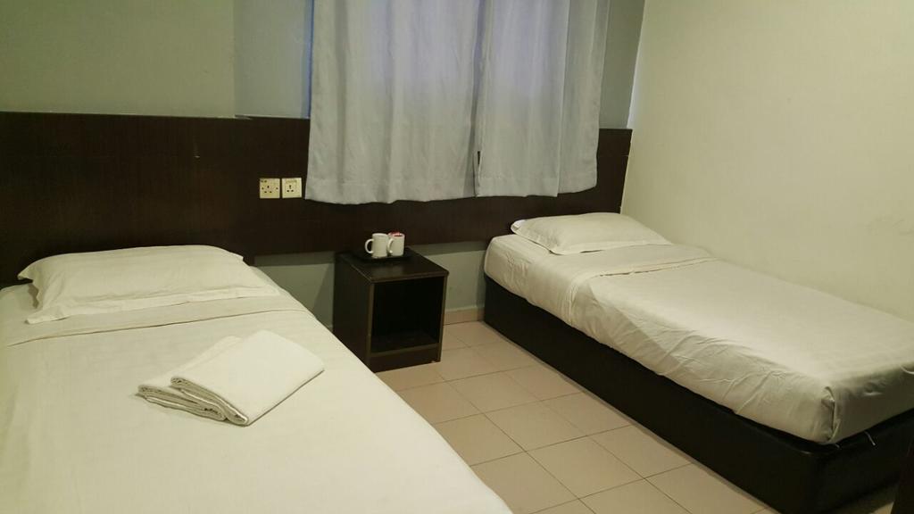 Tiong Nam Hotel Pasir Gudang Bagian luar foto