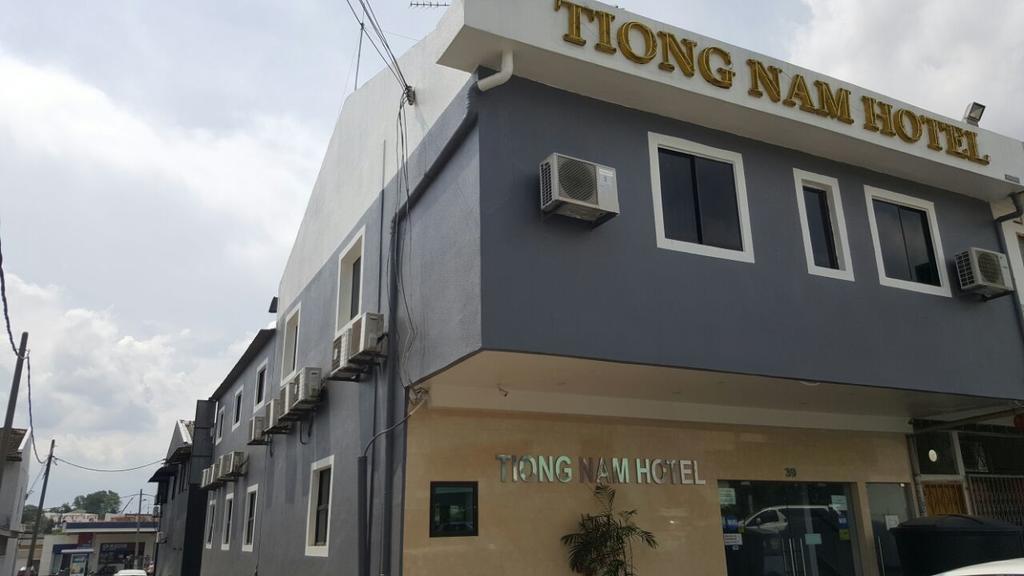 Tiong Nam Hotel Pasir Gudang Bagian luar foto