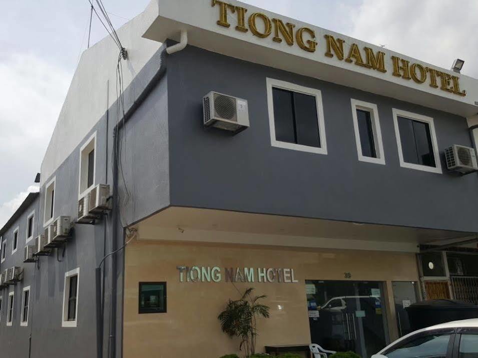 Tiong Nam Hotel Pasir Gudang Bagian luar foto